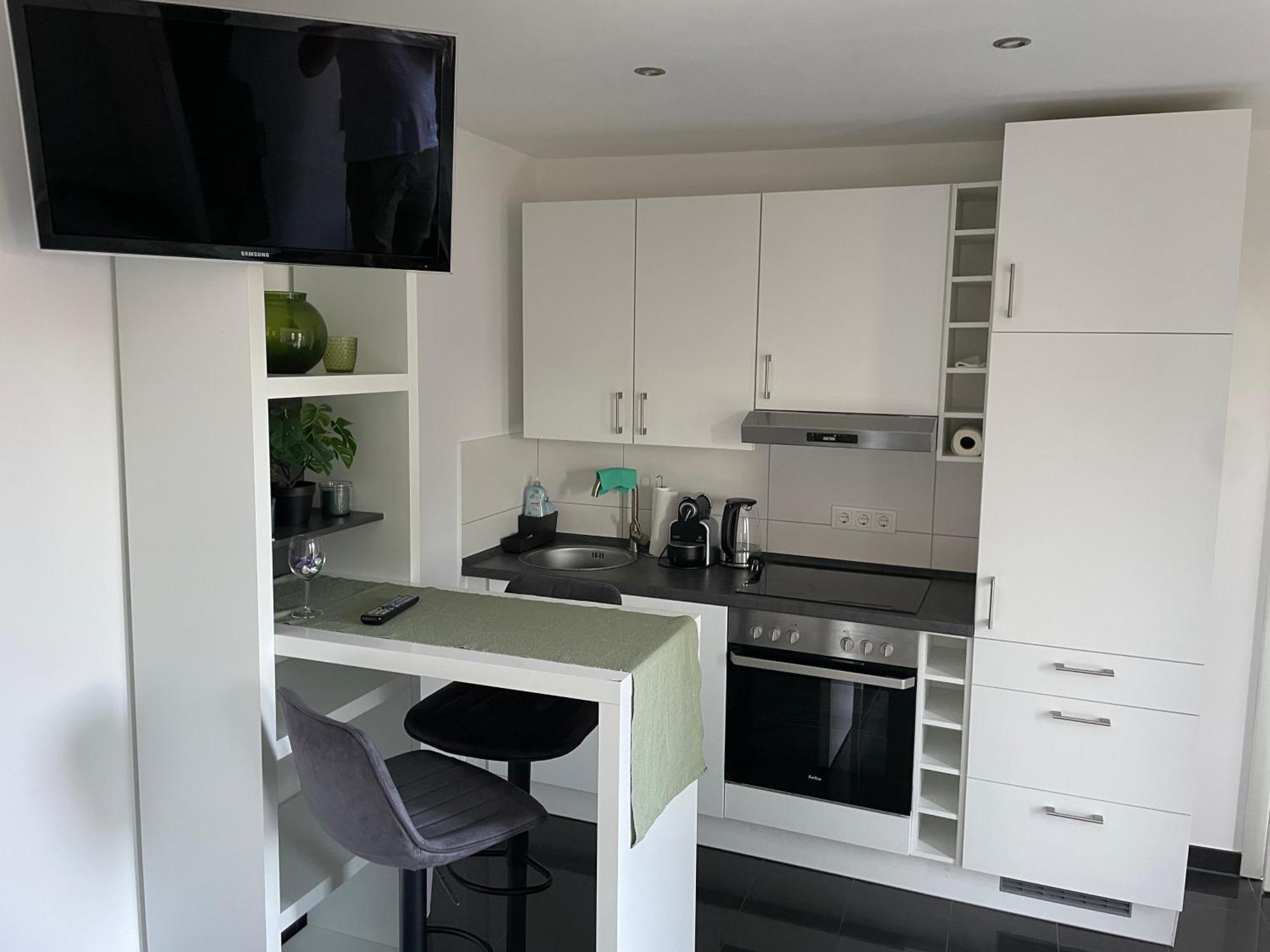 Ferienwohnung Mit Fussbodenheizung Nahe Messe, Gratis Parkplatz Und Abstellplatz E - Bike Hannover Buitenkant foto